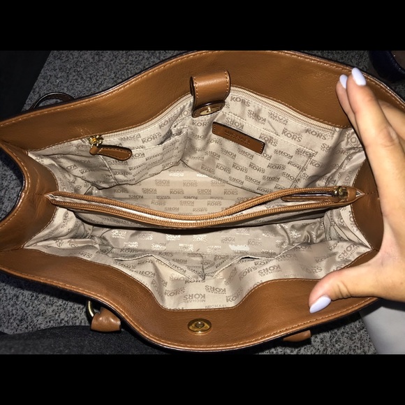 Michael Kors Purse! - Picture 3 of 3